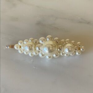 Elegant Pearl Hair Clip